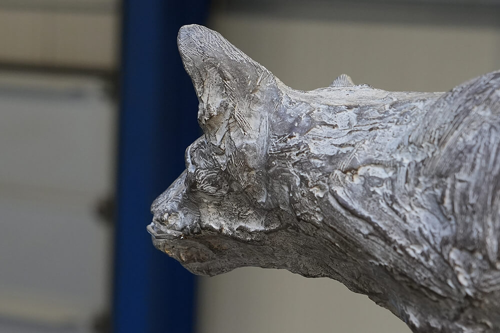 Tête de chat — Skulptur von Sonja Knapp